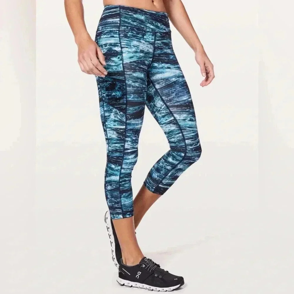 Lululemon Speed Up Crop *21" Shorelines Multi Blue 4